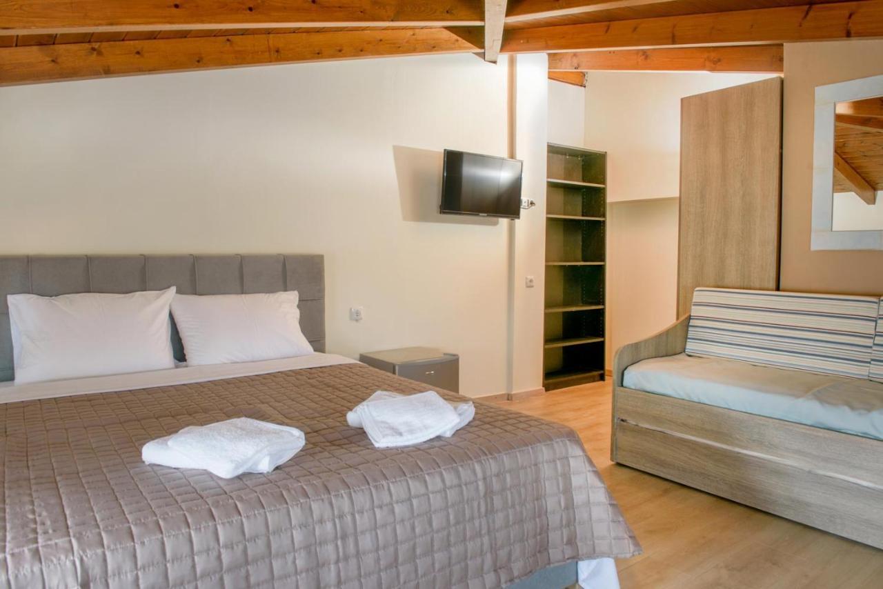 3D Iliadis Suites Ierissós Esterno foto